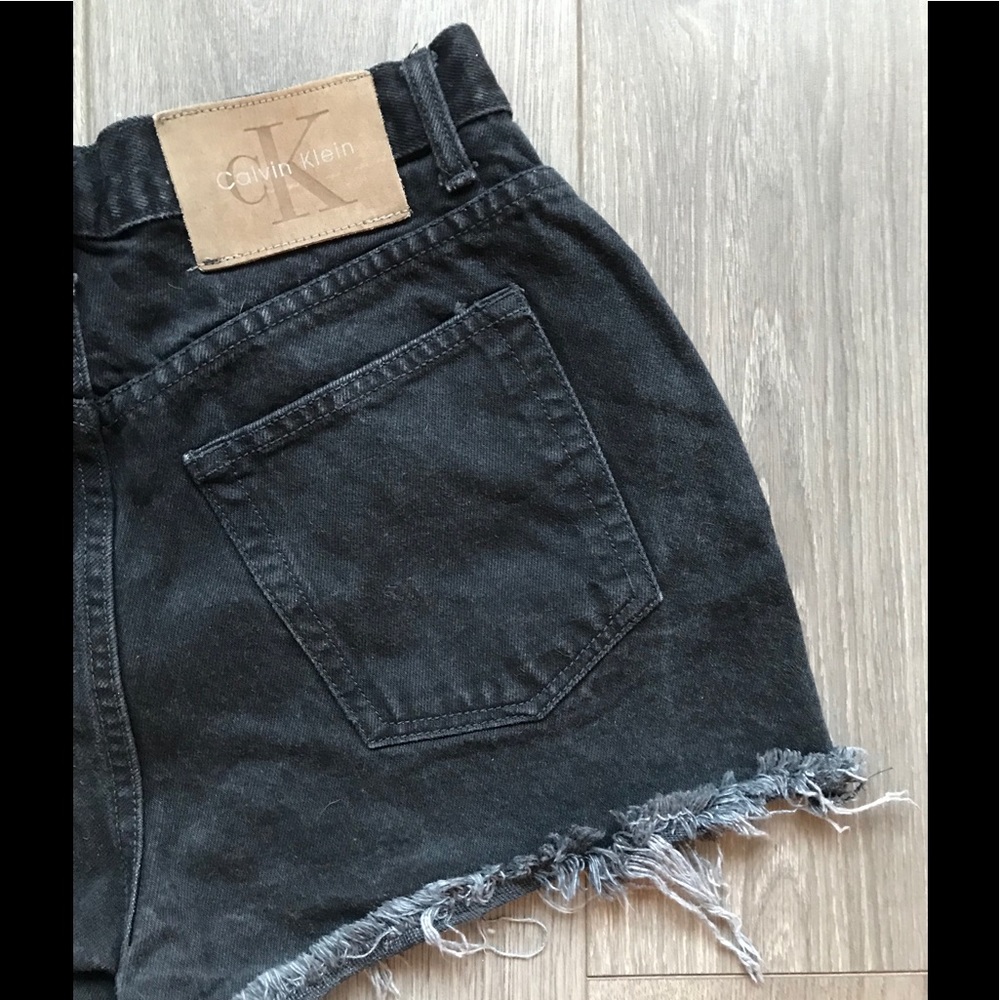 Vintage 90s Calvin Klein Shorts - Picture 6 of 6